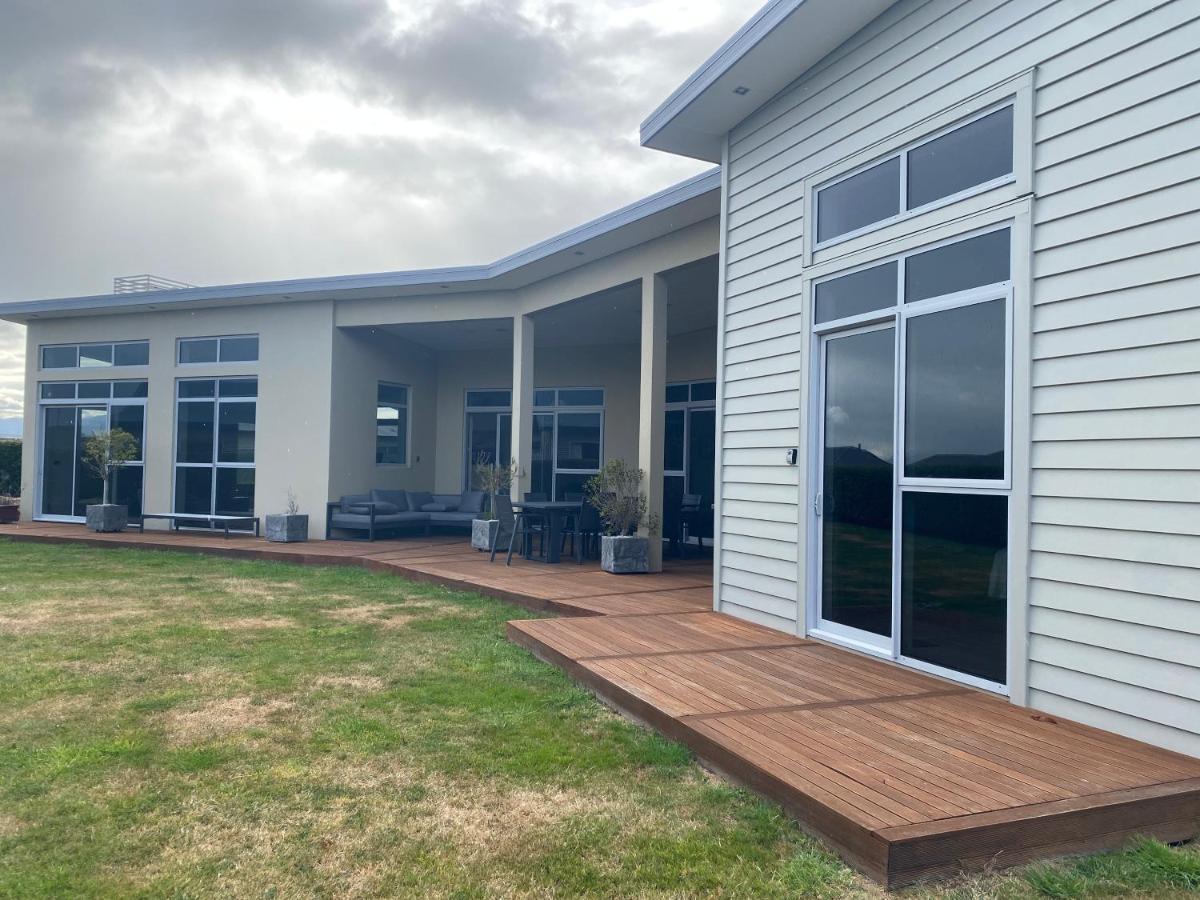 Luxury On Howden Te Anau Exterior photo